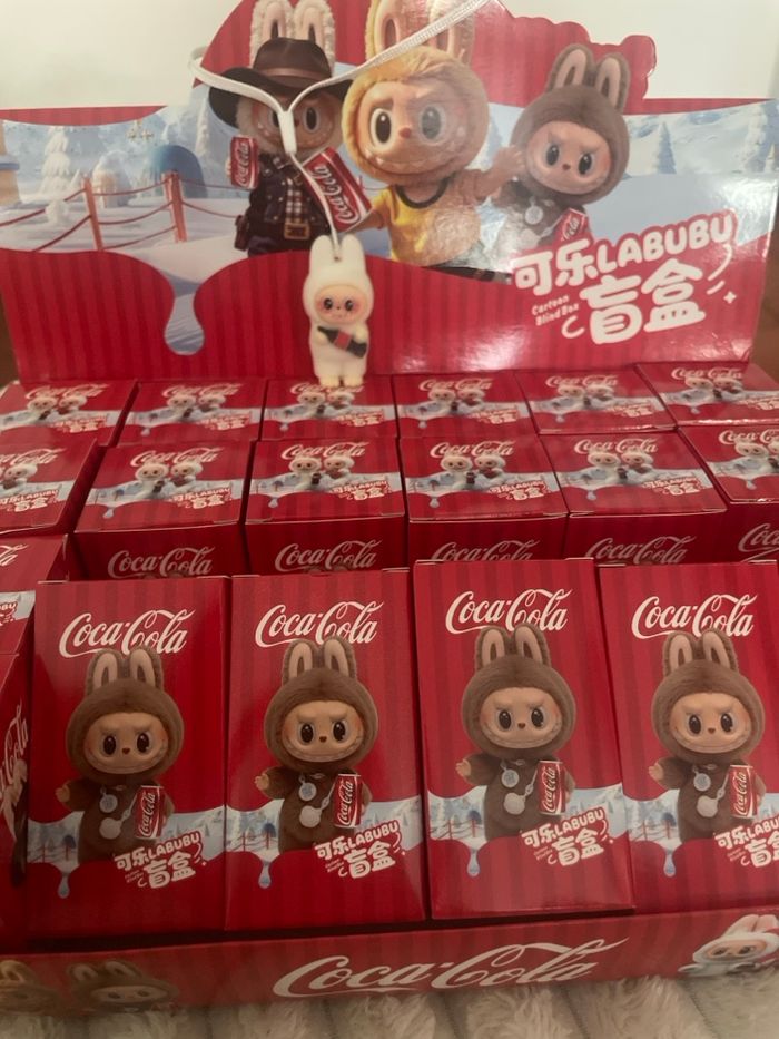 Mini figurine labubu