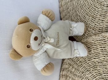 Doudou Ours beige écru blanc nœud satiné TAKINOU
