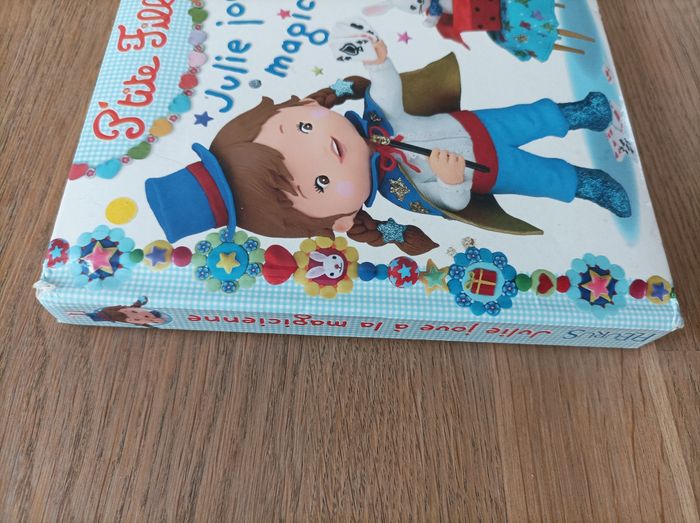 Julie joue à la magicienne - photo numéro 2