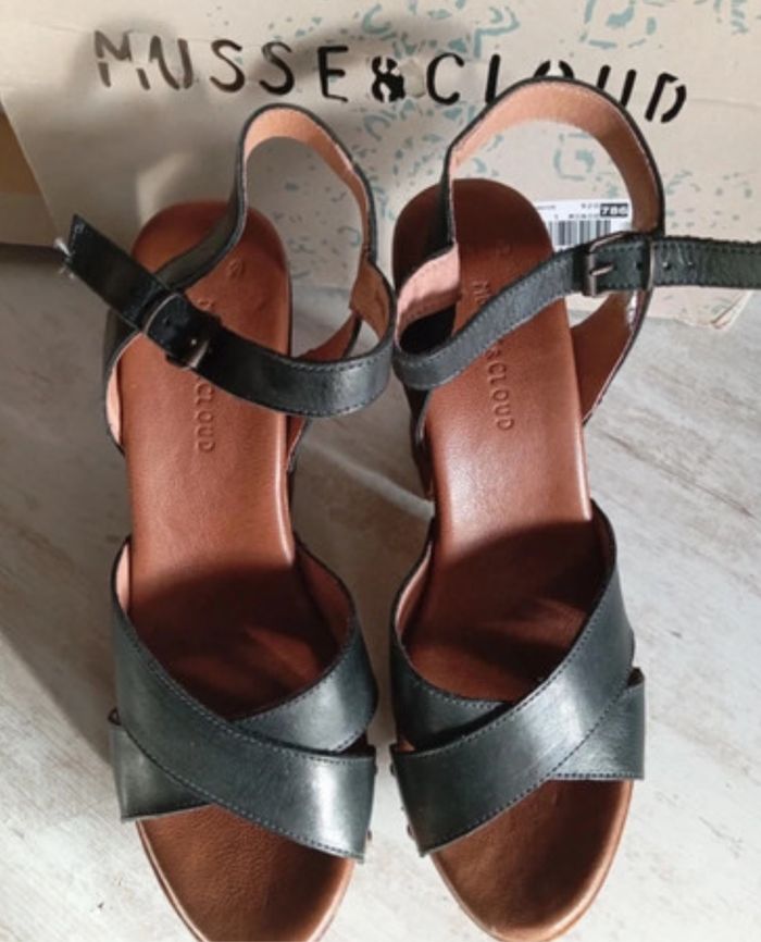 Talon compensées en cuir - photo numéro 4