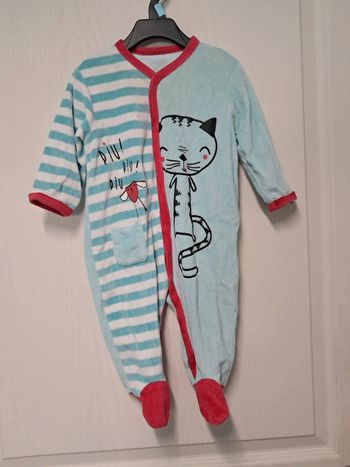 6 pyjamas de 6 mois