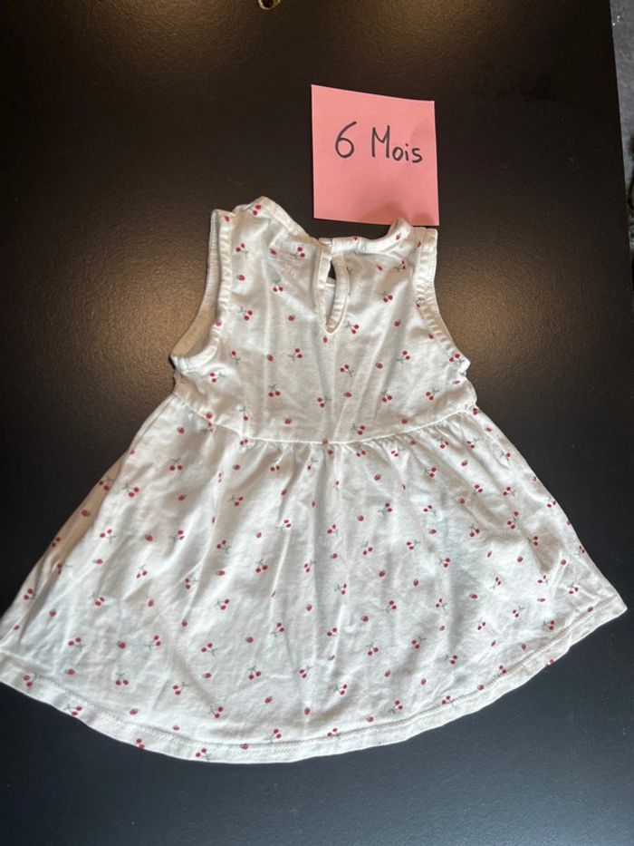 Robe blanche cerise fraise - photo numéro 3