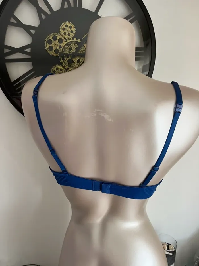 Soutien gorge bleu 💙 - photo numéro 3