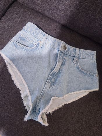 Short en jeans court neuf 