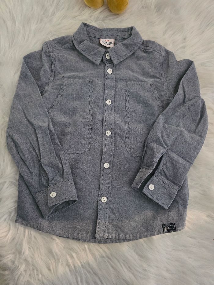 NEUVE (non portée)  🥳😍🤩💙 superbe chemise 3 ans garçon (automne/hiver) 😍🤩💙💙