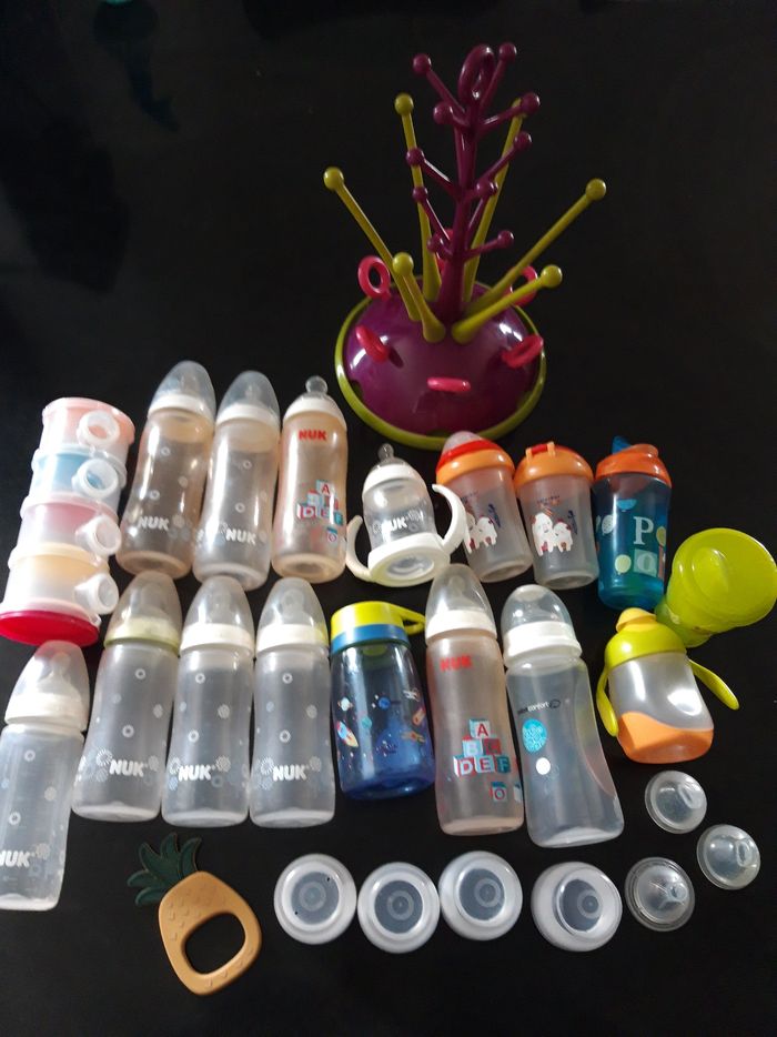 Lot biberons nuk + accessoires