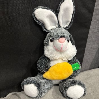Lapin en peluche