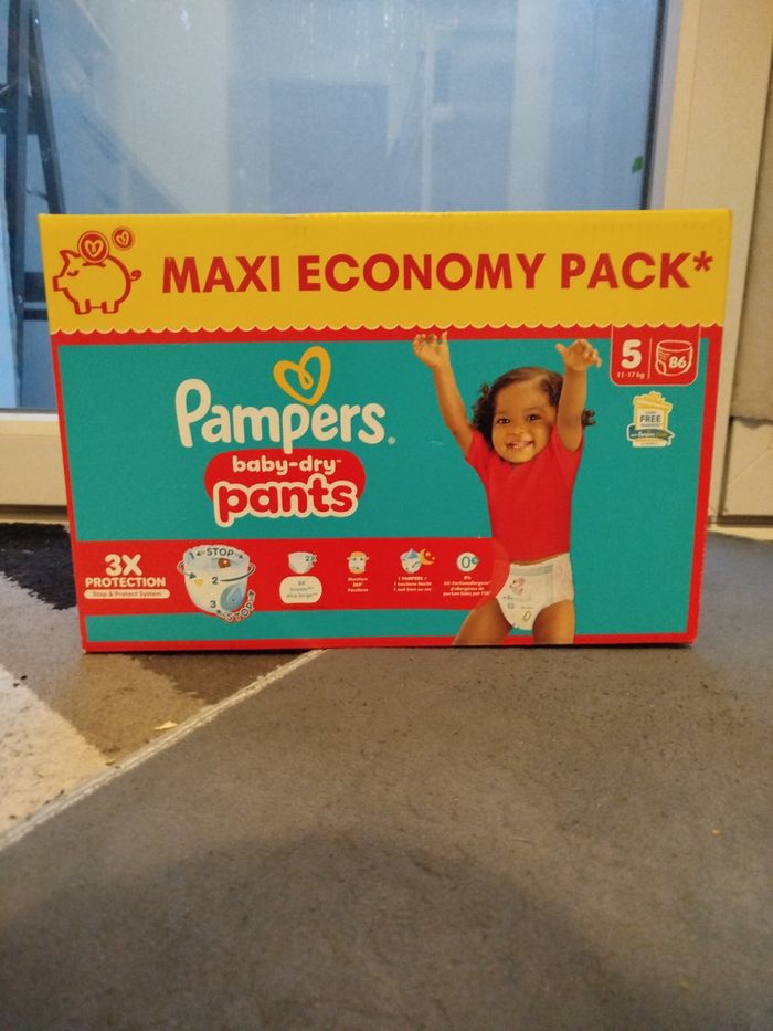 1 carton pampers taille 5