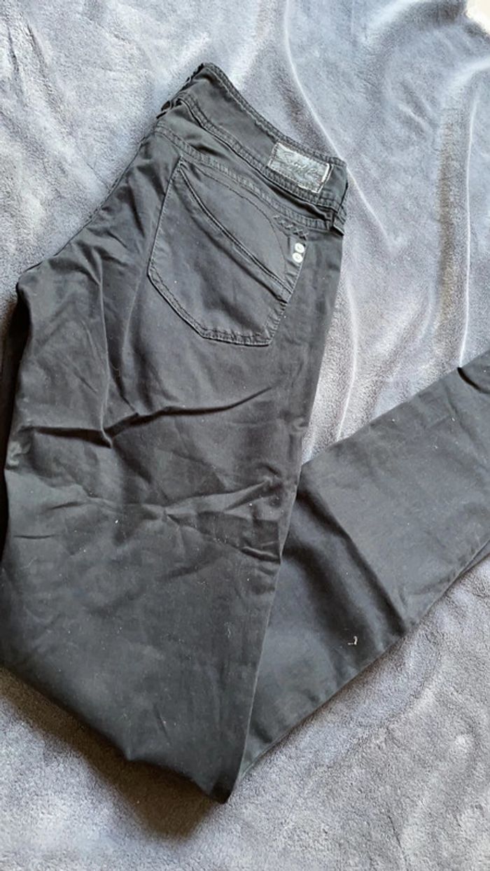 Pantalon noir taille basse School Ray taille 38 - photo numéro 2