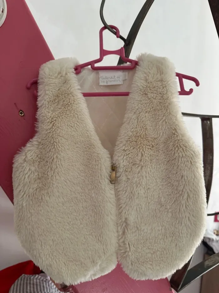 Veste fourrure sans manche IDMG taille 2 ans