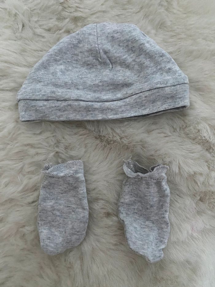 Bonnet + petits gants gris naissance Kiabi