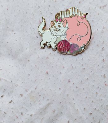 Pins Disney marie