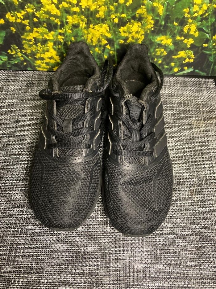 Adidas noires enfant – pointure 31