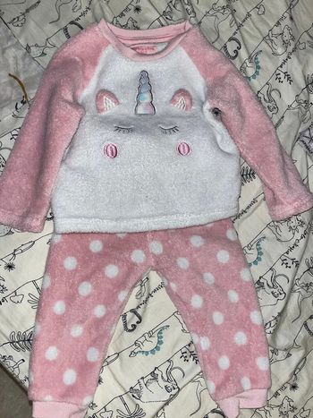 Pyjamas bébé fille 9-12 mois excellent état