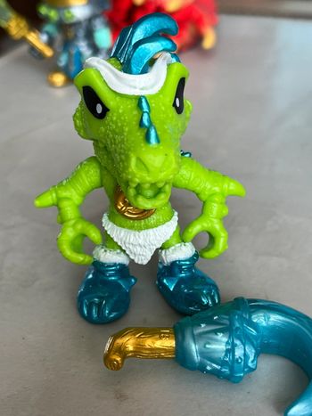 Figurine, trésor. X.