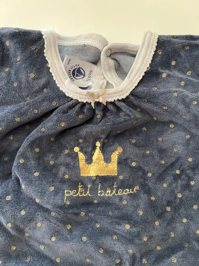 Pyjama velours Petit Bateau – 6 mois (couronne dorée) - photo numéro 2