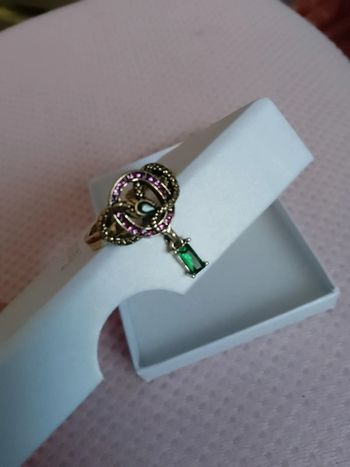 Bague vintage serpent avec zircons verts
