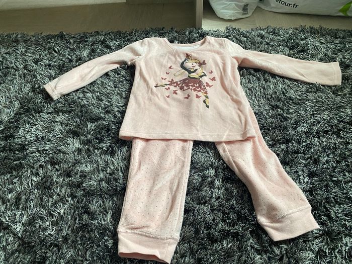 Pyjamas fille taille 3 ans - photo numéro 2