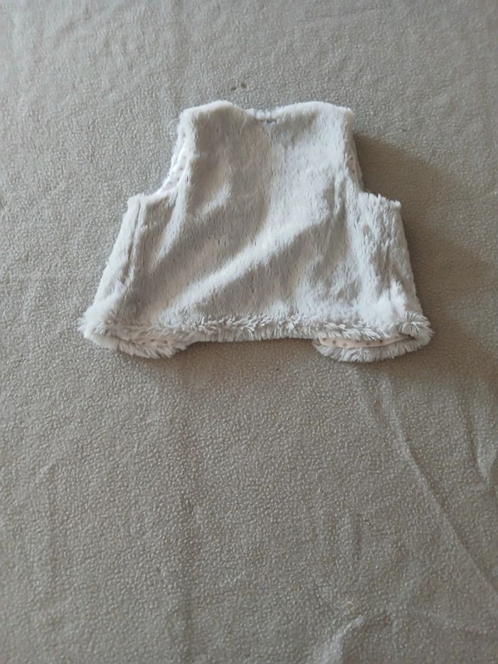 Gilet sans manche 9 mois - photo numéro 3