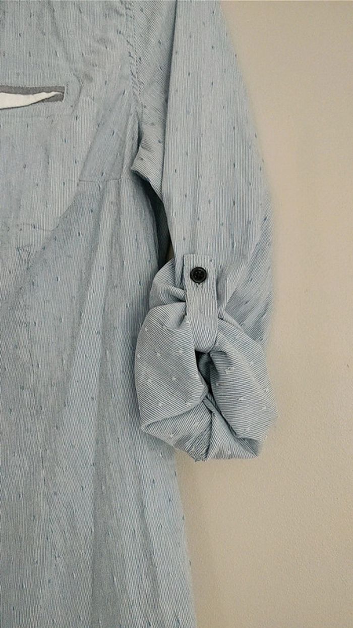 Chemise bleue cache cache - photo numéro 3