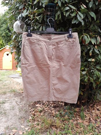 Madeleine jupe beige foncé taille 22 = 42