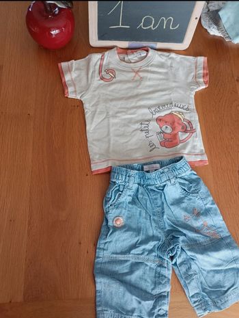 Ensemble short et t-shirt  taille 1 an en très bon état