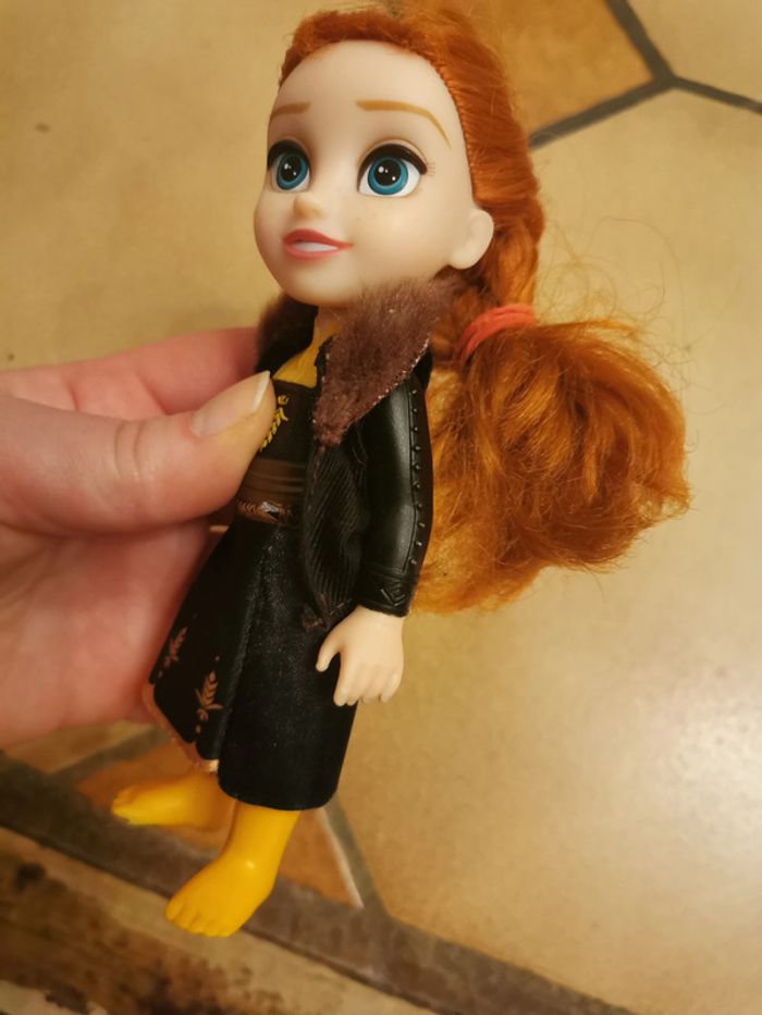 Poupée Anna Reine des Neiges Disney