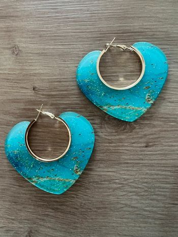 Grosse paire coeurs résine