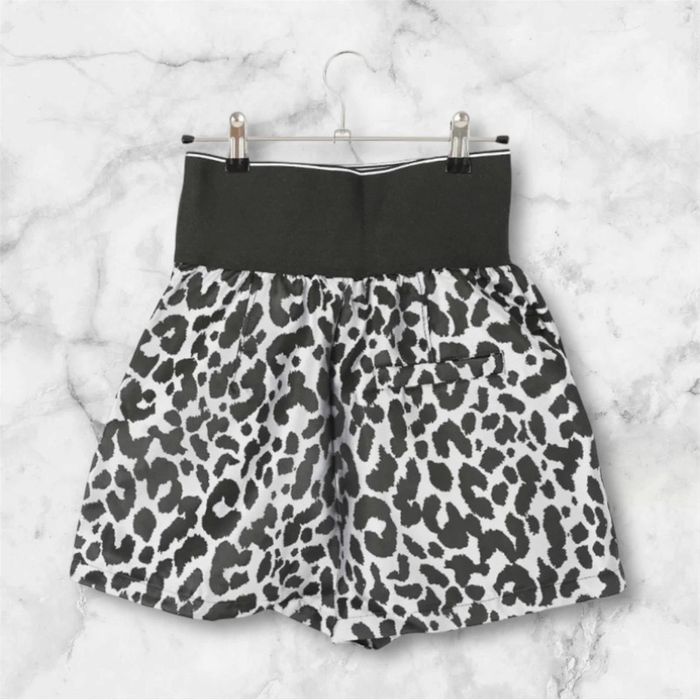 Magnifique short neuf