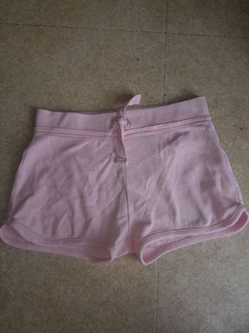 Short rose pâle 8 ans