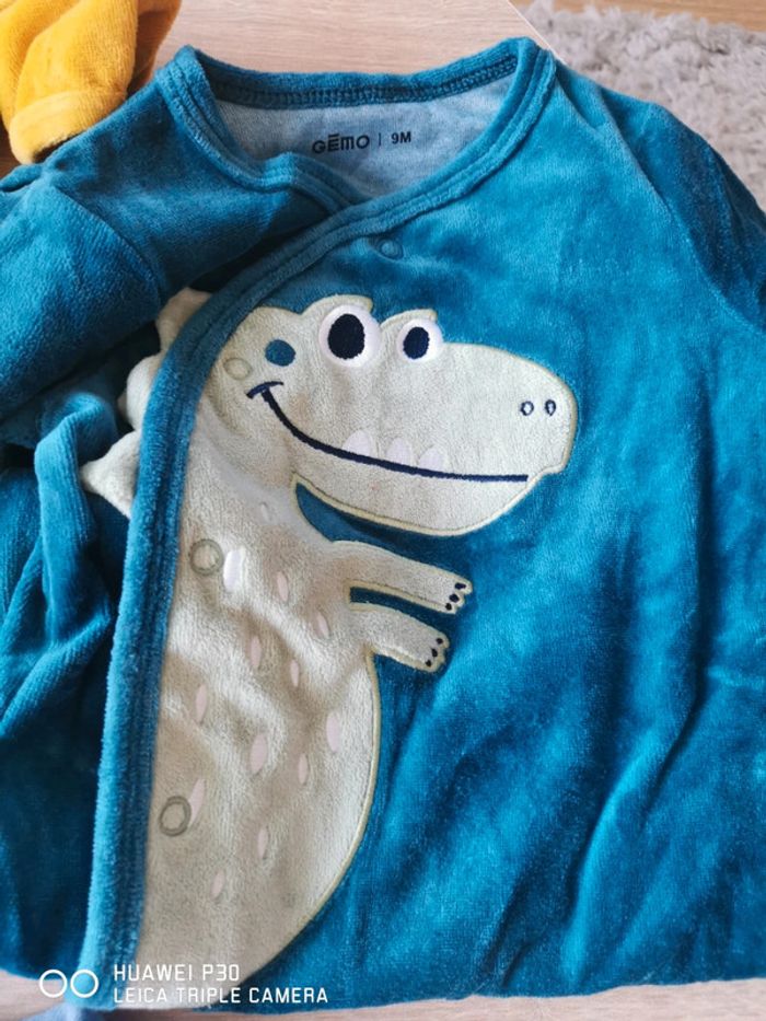 Lot 3 pyjamas velour 9 mois - photo numéro 3