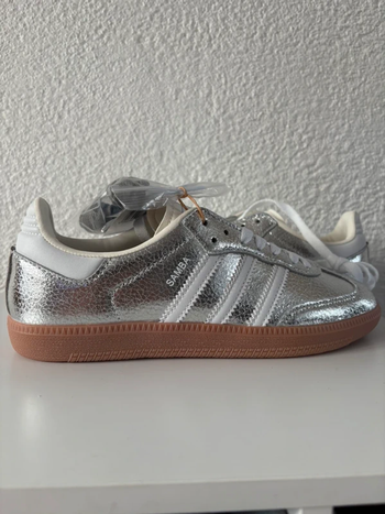 Baskets Adidas Samba Argentée  taille 39