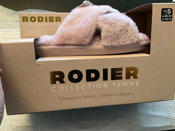 Chaussons rose Rodier neuf - photo numéro 2