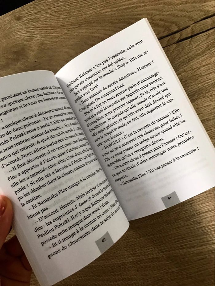 Livre : Un crime est-il facile ? - photo numéro 3