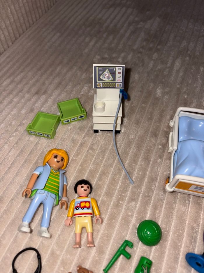 Chambre pédiatrique hôpital Playmobil - photo numéro 3