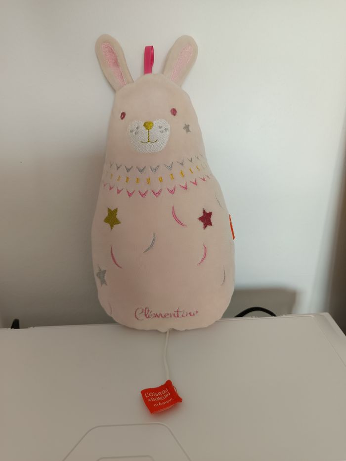Peluche musicale lapin rose Clémentine L'Oiseau bateau créateur