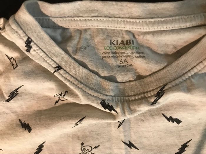 3 tee-shirts 6 ans - photo numéro 3