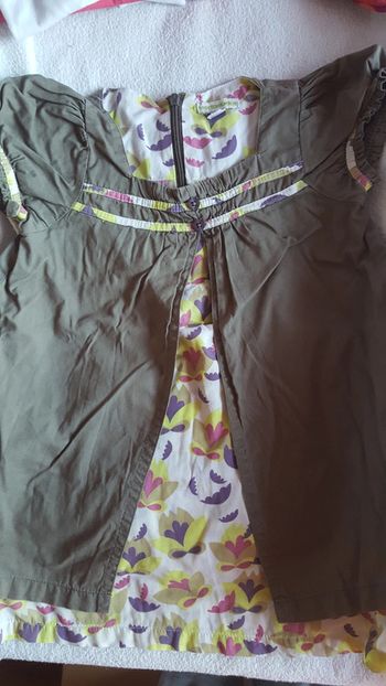 Robe kaki et motif vertbaudet