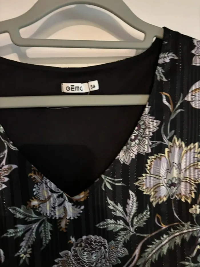 Robe longue fleurie noire plissée – Gémo – Taille 38 (taille grand) - photo numéro 2