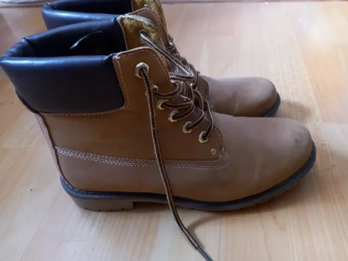 Chaussures montante - photo numéro 3