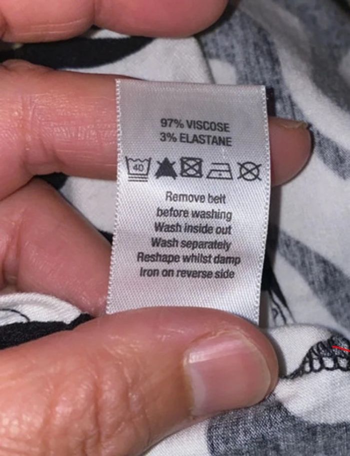 Robe courte zébré taille 38-40 - photo numéro 9