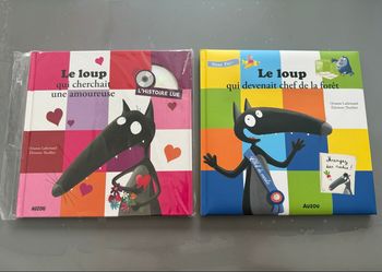2 Grand livres de Auzou 1 audio Le Loup une amoureuse et  Loup qui devenait chef de la forêt de Auzou