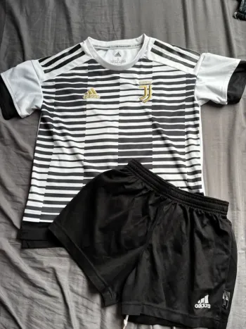 Ensemble adidas