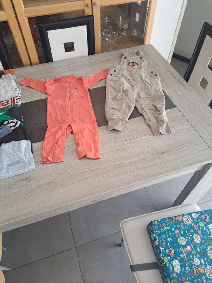 Gros lot garcon 12 mois (57 vetements) - photo numéro 8