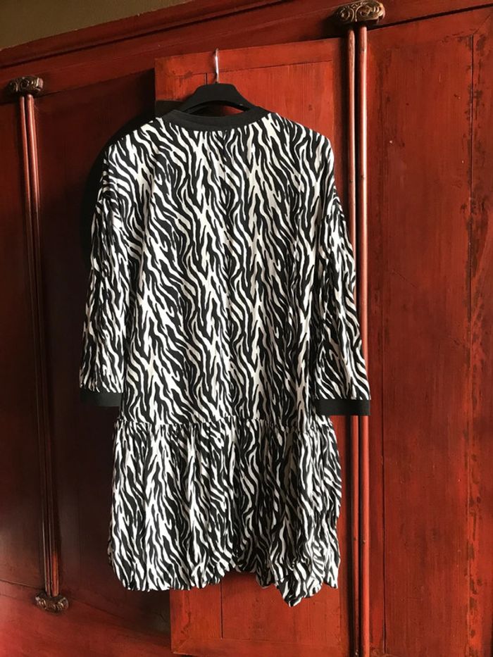 Zara robe vestido noir et blanche. Taille M - photo numéro 5