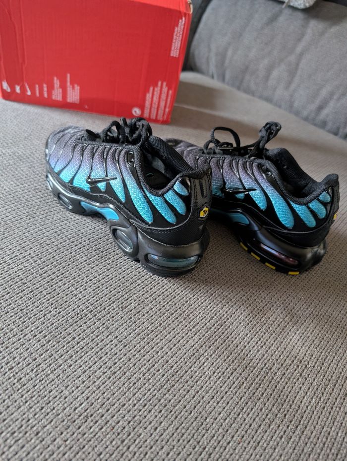 Vends Nike tn noir/turquoise