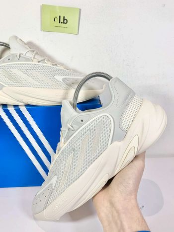 Adidas Ozelia 43,5