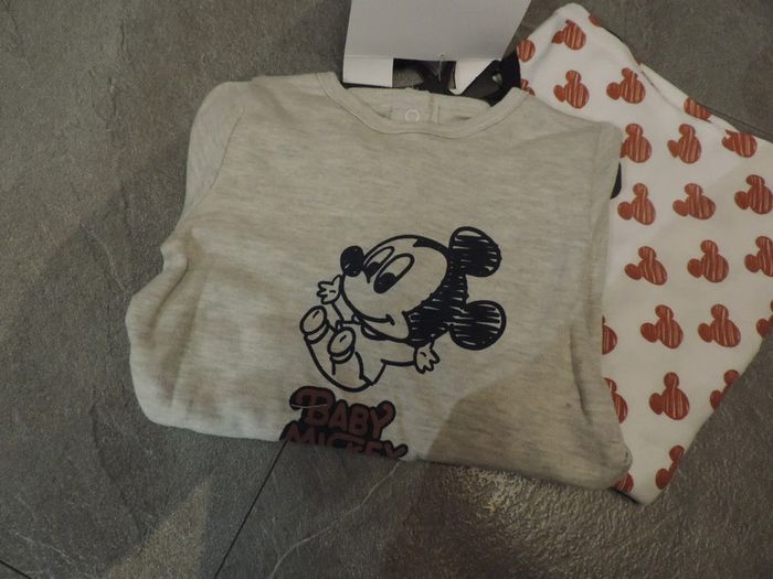 lot de 2 pyjamas mickey disney baby taille 9 mois neuf - photo numéro 3