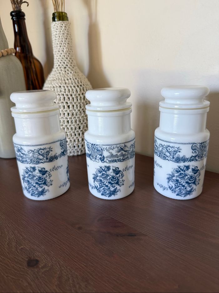 Lit de 3 pots vintage en Opaline - photo numéro 2