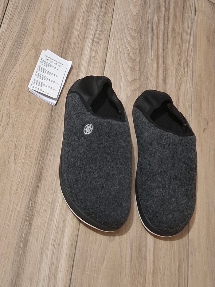 Chaussons pantoufles Mixte homme femme avec maintien gris anthracite - photo numéro 2